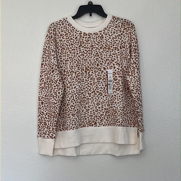 Time and Tru Woman’s Leopard Animal Print Sweatshirt NWT - Picture 2 of 10